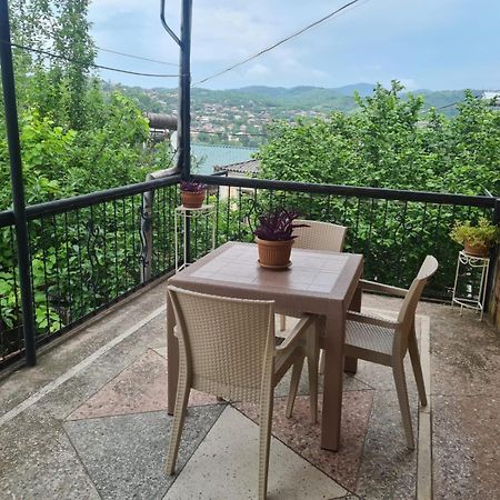 Camellia Hotel Kutaisi Luaran gambar